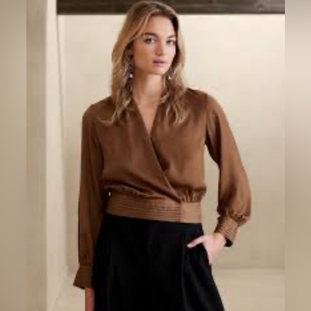 CROPPED WRAP BLOUSE size S cinnamon spice